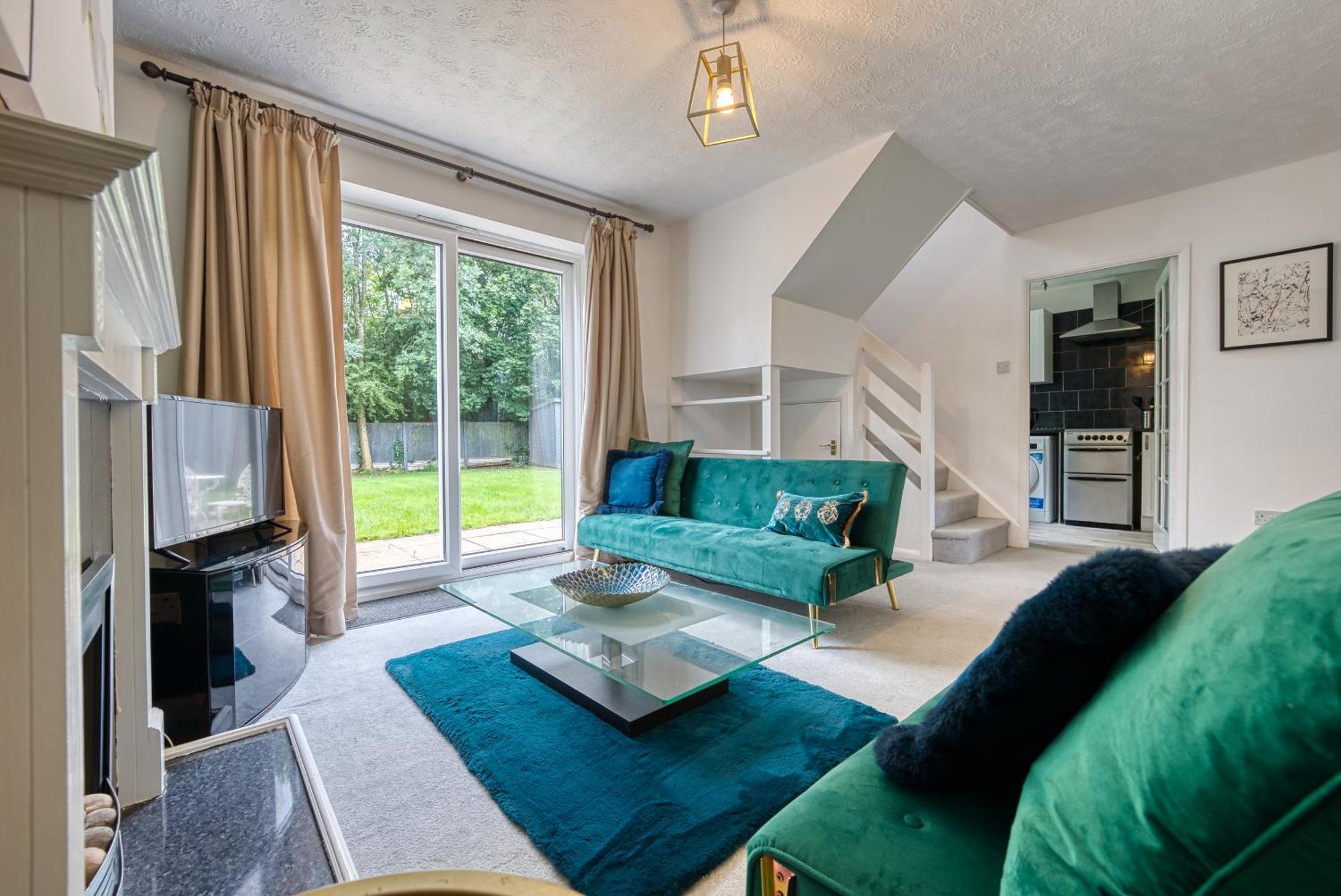 Capri 13 Sa - 3 Bed House, Close To Loughborough University & M1 Motorway, Free Wifi, Big Garden, Ample Parking- Ask For Contractor Rates! Exterior photo
