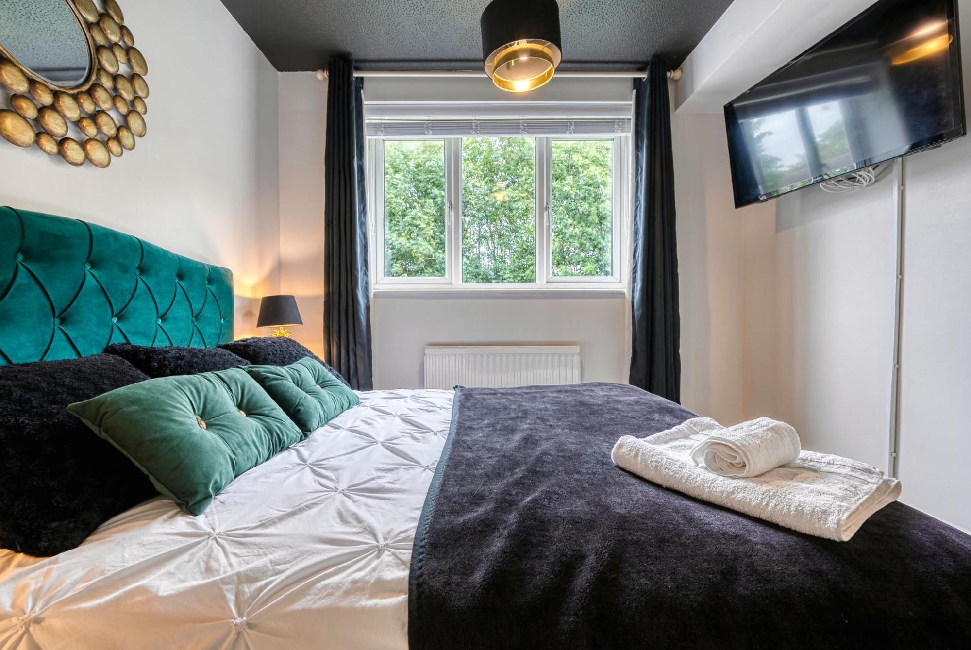 Capri 13 Sa - 3 Bed House, Close To Loughborough University & M1 Motorway, Free Wifi, Big Garden, Ample Parking- Ask For Contractor Rates! Exterior photo