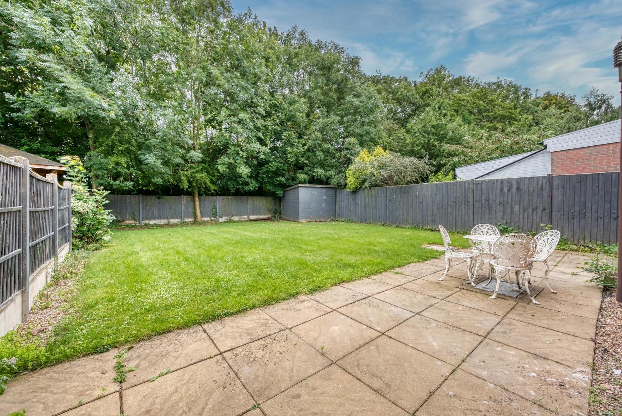 Capri 13 Sa - 3 Bed House, Close To Loughborough University & M1 Motorway, Free Wifi, Big Garden, Ample Parking- Ask For Contractor Rates! Exterior photo